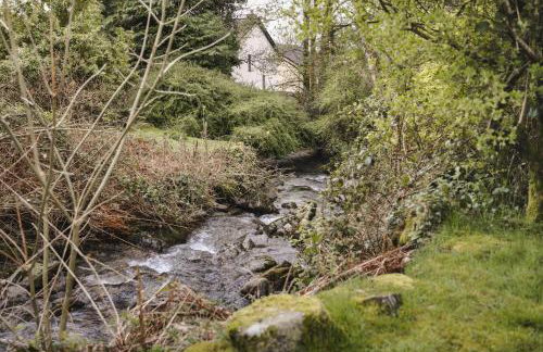 Bellfoot Rural Retreat and Hot Tub - Photo 51