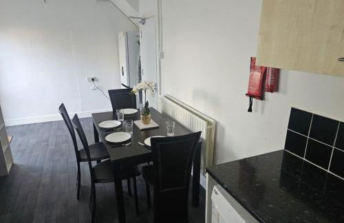 Bright 3-Bed Home away from home - Foto 6