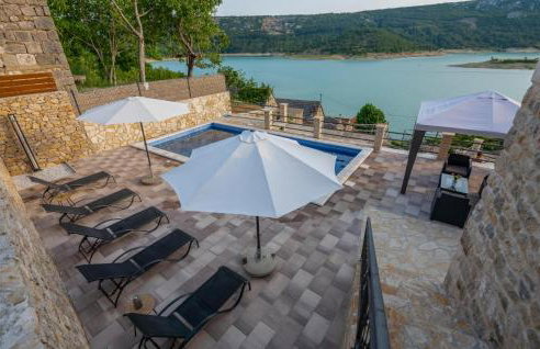 Gorgeous Home In Ricice With Lake View - Foto 16