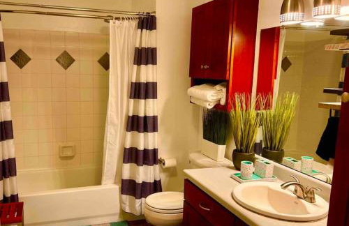 Coolest condo ever- Indy's best at your door step - Central Mass Ave! - Foto 3