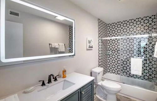 Dog friendly condo with beach access, hot tub, firepit - Foto 14