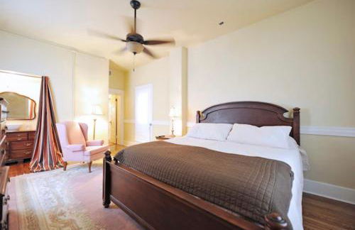 Huge Historic Home- Poker Room, 6BR 5BA, Walkable - Foto 8