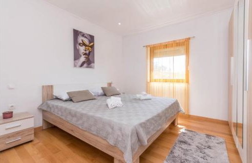 6 Bedroom Lovely Home In Ceranje Gornje - Foto 26