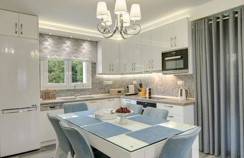 Azalea Villa Sani with Outdoor Hot Tub, Sani Luxury Villas Collection - Foto 8