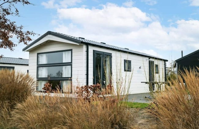 Veluwemeer Chalet With Microwave - Foto 1