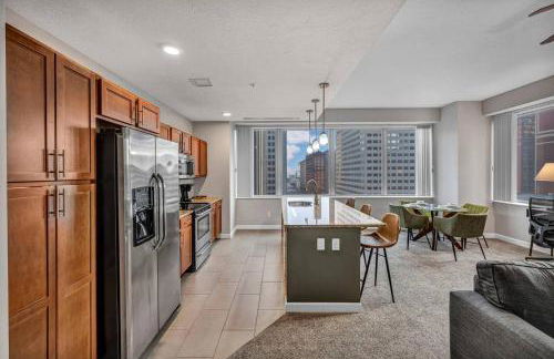 SkyTower 2BD | Parking Available | Downtown - Photo 2