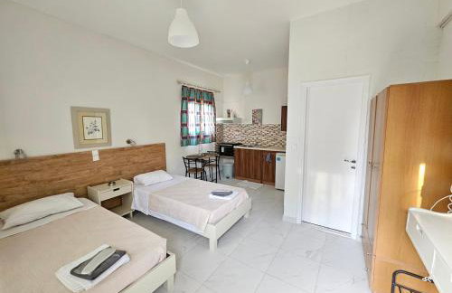 Lora Apartments & Studios with Balcony in Ipsos Corfu - Photo 2