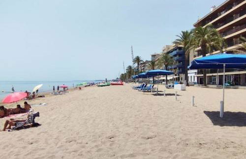 Precioso Apartamento Acondicionado al Lado del MAR - Photo 3