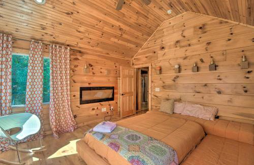 Lovely Lake Hartwell Retreat Dock, Deck and Grill! - Foto 22