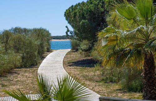 Disfruta del paraíso en primera línea de playa con Kayak y Paddle Surf - Foto 35