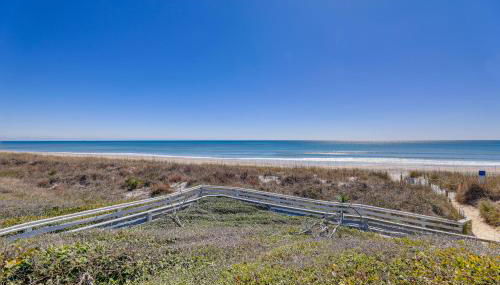 Waterfront Pine Knoll Shores Gem with Boat Dock - Foto 2