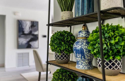 Elegant 3BR w Pool Near Downtown WPB - Foto 13