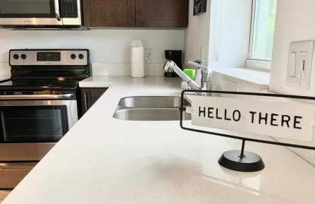 Spacious entire Apartment with Free Parking - Foto 46