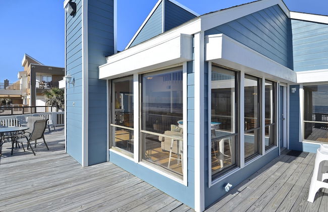 By the Sea - Foto 32