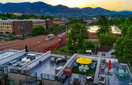 Million Dollar Rooftop MTN Views -2 King Beds-DT Golden - Photo 25