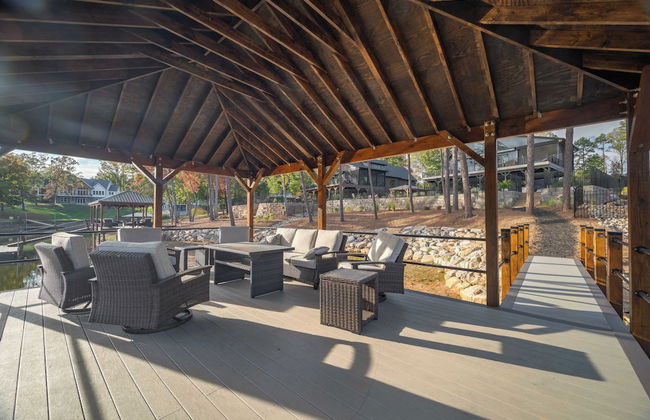 Blue Heron by Avantstay Lakefront, Dock, Pool, Theater Sleeps 22 - Foto 14