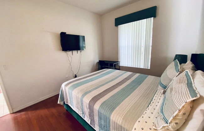 Huge Screened Patio That Overlooks Lake Buck, Near Famous Attractions!! - Foto 10