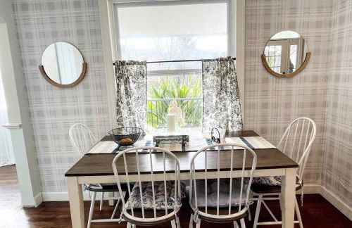 Cozy sanctuary minutes from the bay and beaches - Foto 18