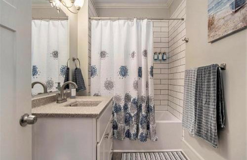 Palmer House Retreat - A Great Muskegon Getaway! - Photo 16