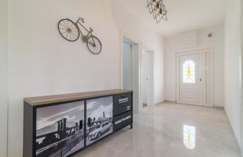 S&I Peaceful Holiday Home With Pool & Jacuzzi - Foto 11