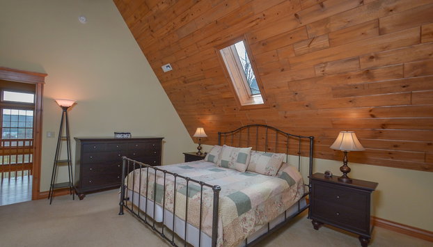 Mount Lakemore - Photo 3, Room