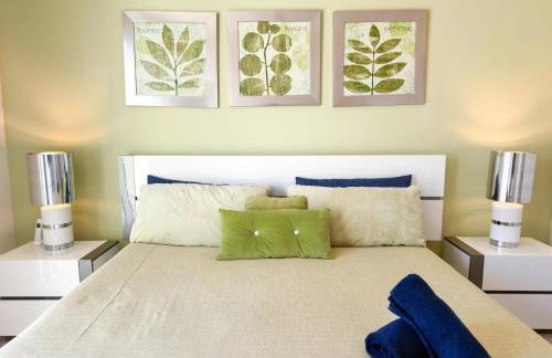 Stylish 3-BR with Private Pool & Conservation View - Foto 23