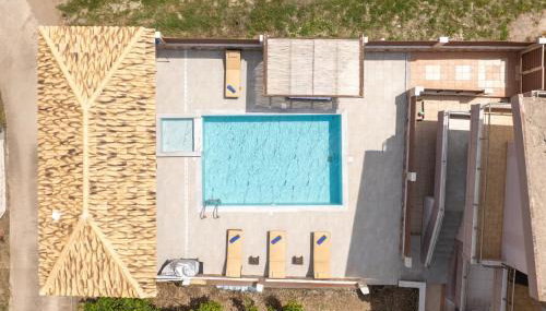 M & S Villa - 4 bedroom villa with heated pool - Foto 5, sunbed