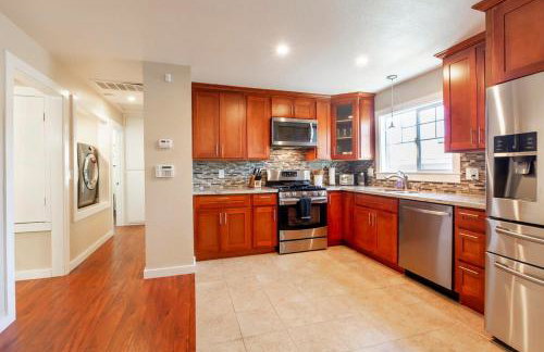 Marbella Lane-Spacious 5BR Ideal for Biz & Families in SJ - Foto 11