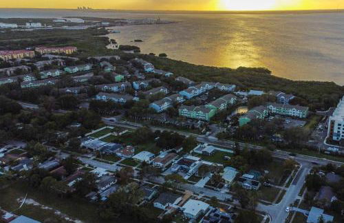 Family Putting Green Oasis BBQ Cornhole Heated Pool - Foto 46
