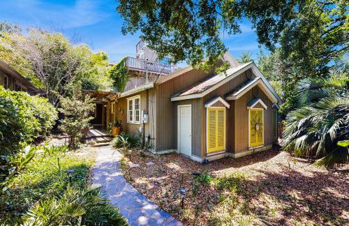 Dog-Friendly Cottage by the Beach with Private Pool, Pool Spa, & Free WiFi - Foto 1