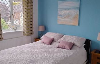 Ludlow Mews Town House with Free parking - Photo 12