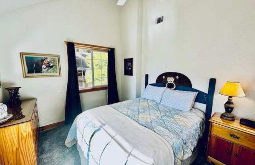 Cozy Bear North Quaint and Warm 2bd in Yosemite! - Foto 10