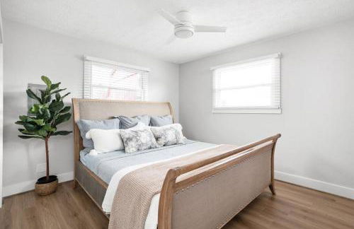 Newly Renovated Retreat 30mins to Downtown Indy - Photo 10