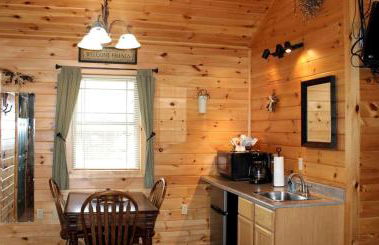 Flintstone Luxury Cabin for Fun Maryland Getaways - Foto 3