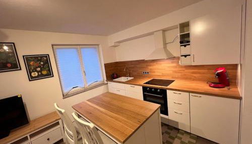 Großes Apartment 74m2 mit Balkon & Parkplatz - Steakhouse Esmeralda - Foto 3