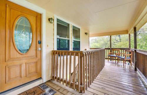 Riverfront Cuero Vacation Home with Spacious Deck! - Foto 21