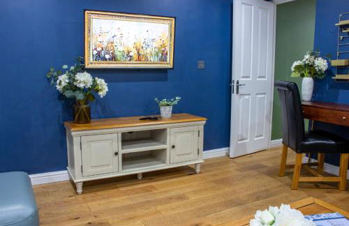 Spacious 4BR house, 2 en suites with garden & on-site parking - Foto 13