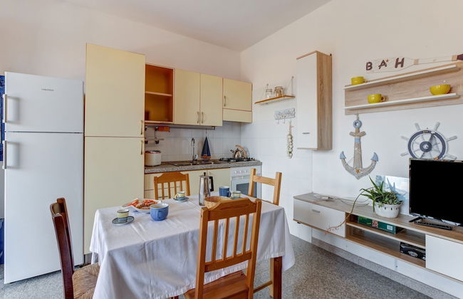 Restful Apartment in Cala Gonone with Balcony near Sea Beach - Photo 7