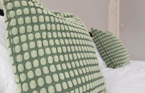 Charming and comfortable property by Our Home Short Stays very spacious with super fast WiFi close to the Metro Centre and Newcastle City Centre - Foto 24