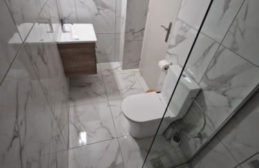 FlyHome Apartments near the Airport - Photo 43