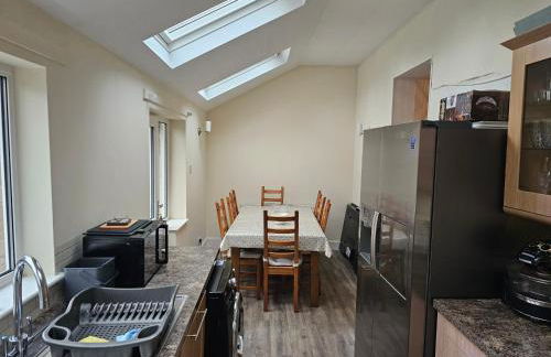 3-bed Cottage - Fast Wifi-big Garden - Town Centre - Foto 59