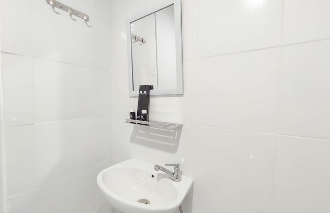 Good Deal 1Br At Paltrow City Apartment - Foto 9