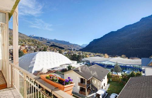 Vanna House - Photo 2