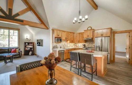 Mountain View Chalet Getaway 5 Min to Town - Foto 1