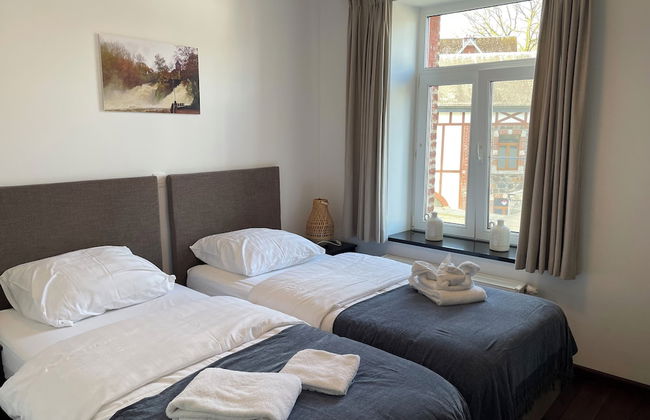 Le Baron Apartments - Photo 17