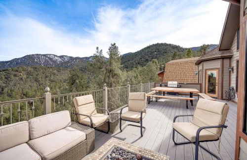 Pine Mountain Club Cabin with Private Deck and Views! - Foto 1