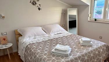 Bee House Suite - Brand New Apartment 100 m from Sea - Foto 1