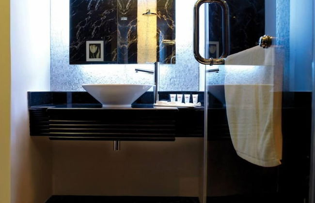 Ista Suites Seef - Photo 13