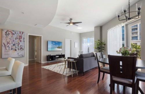 Extra Large 1 Bdrm Condo & Gym - Foto 2