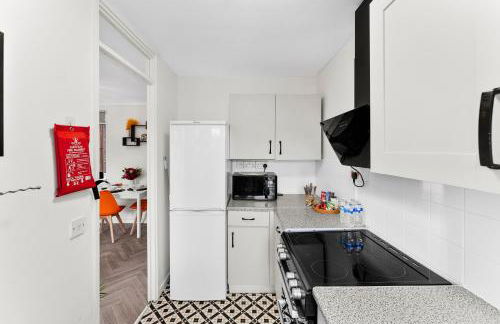 Centrally Located Apt with Parking - Foto 39